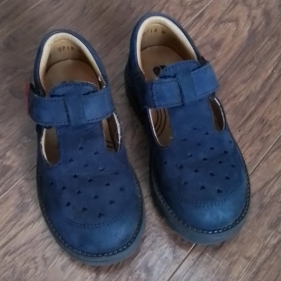 ELEFANTEN Mary Jane Blue Suede Leather Red Heart Girls Velcro Shoes, Size 7 - Picture 3 of 5